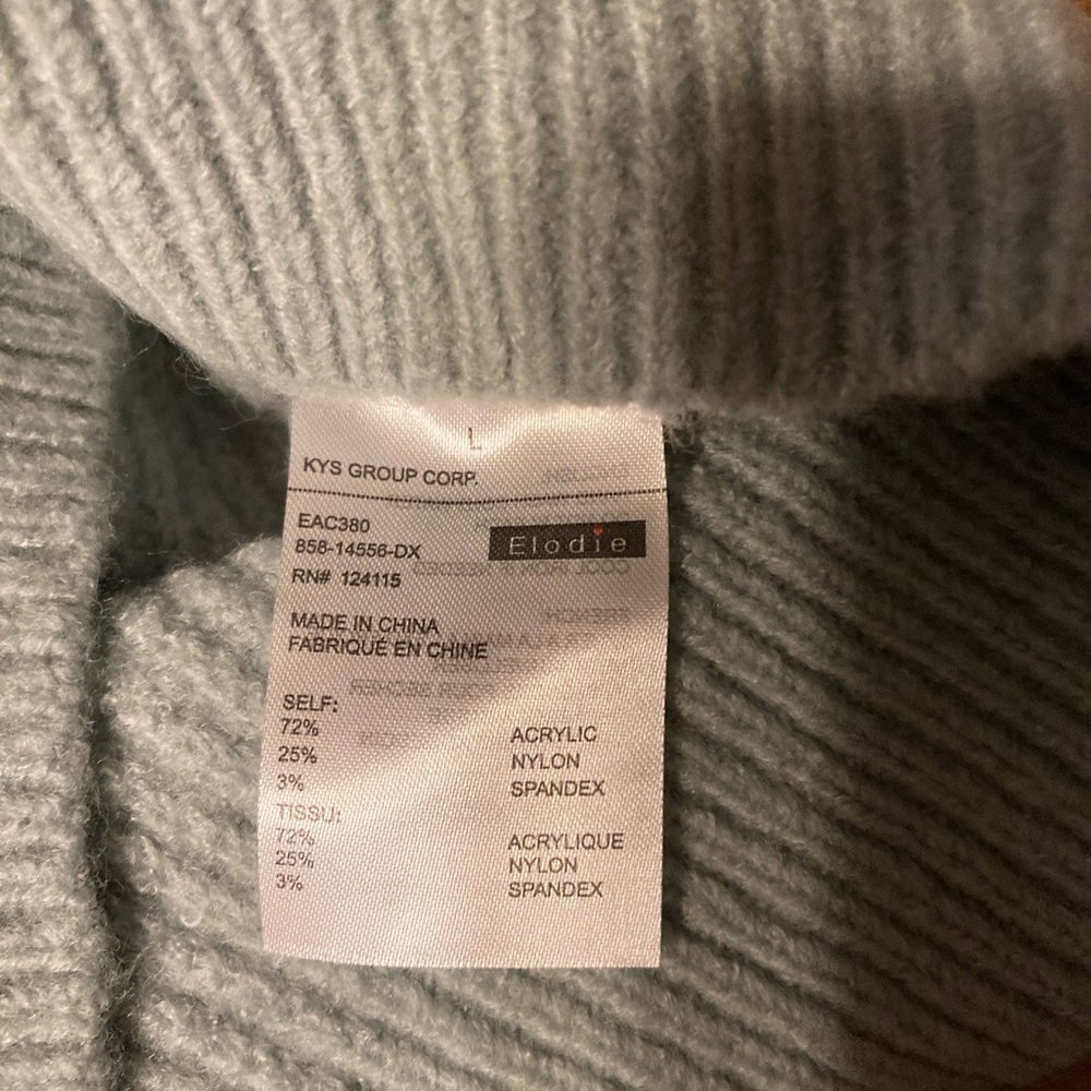 Elodie Women’s Sweater. - Picture 5 of 6